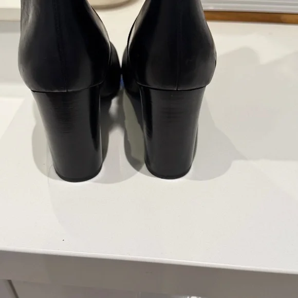 Via Spiga Black Heeled Boots. Leather lined… gorgeous!